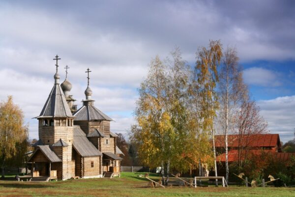 chiesa fatta di legno in russia